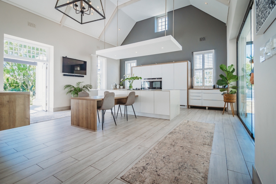 5 Bedroom Property for Sale in Glenwood Western Cape